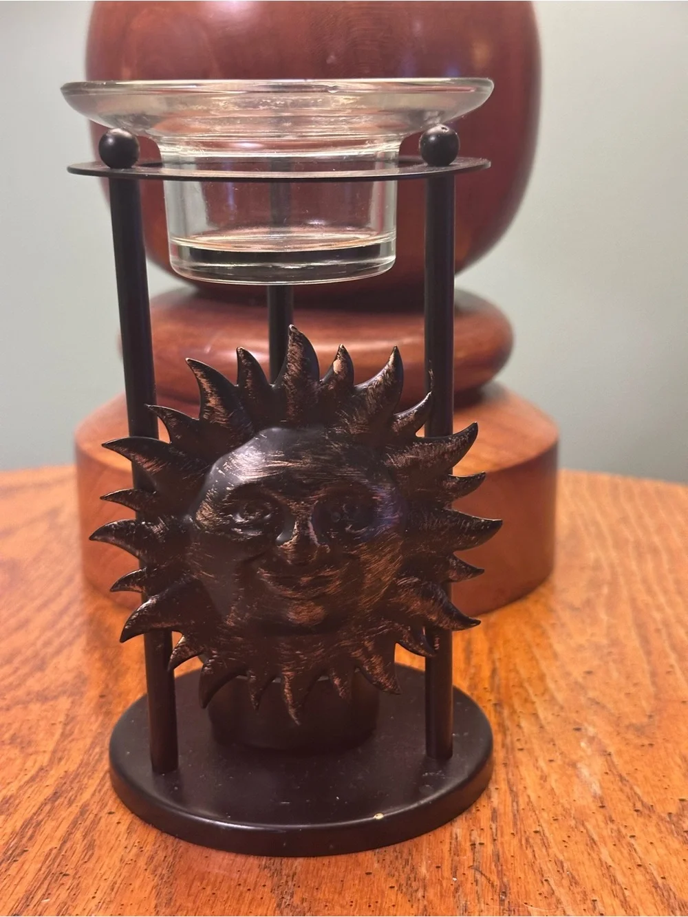Celestial sun face stand decor